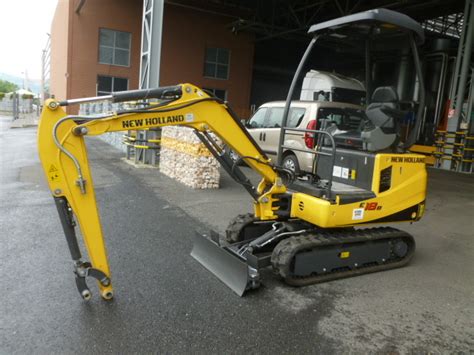 mini excavator lifting capacity new holland|new holland mini excavator specs.